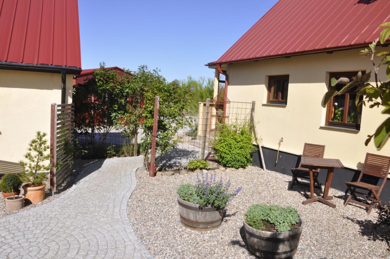 Hylteberga Gård Bed&Breakfast Skurup Exterior foto